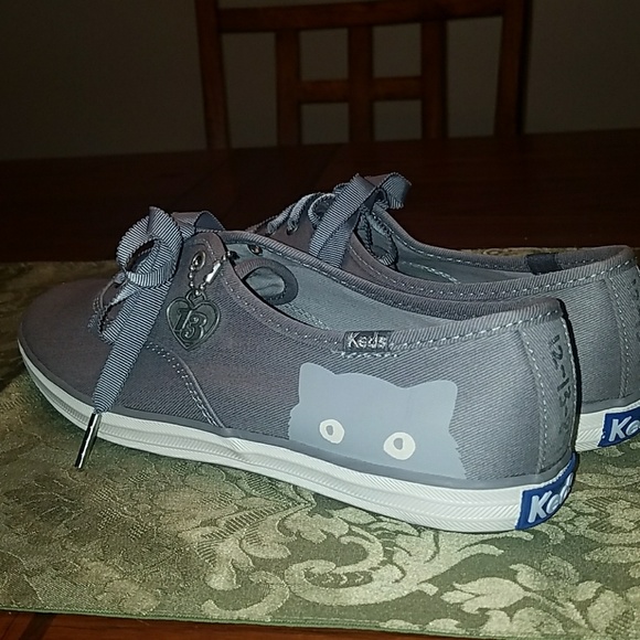 taylor swift sneaky cat keds